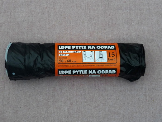 PE pytel 50x60 černý á 15 ks zatahovací